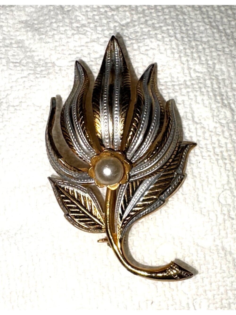 Vintage 1960’s   Floral Damascene flower  Brooch With Pearl Accent Signed SPAIN